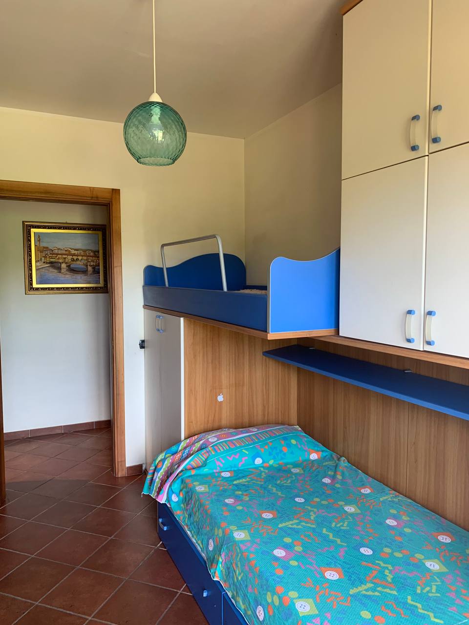 Terza camera con due letti singoli – La Perla sul Mare